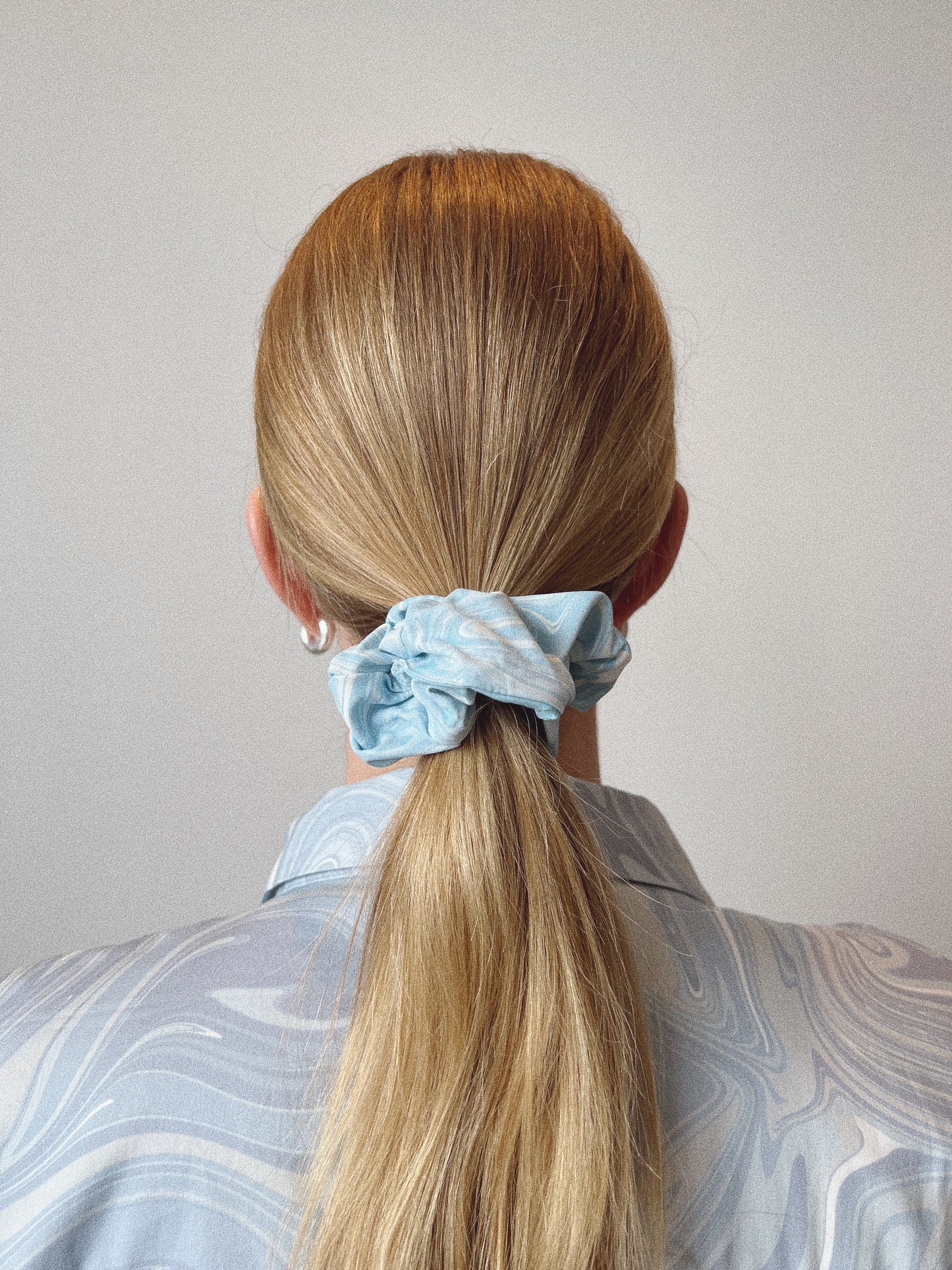 SWIM CLUB Scrunchie Head band Liquid marble print