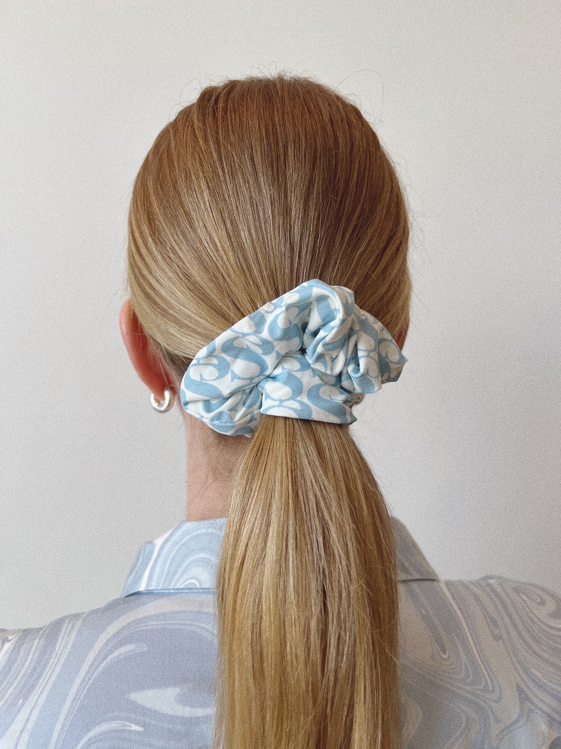 SWIM CLUB Scrunchie Head band Logo print